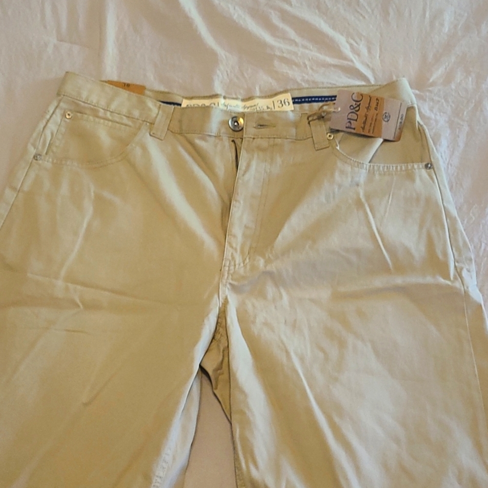 PD&C men's Khaki shorts new sz 36